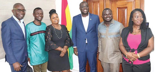 Albert Kwabena Dwumfour (2nd from right), President, Ghana Journalist Association with Sammy Awuku (3rd from right), Director-General, National Lottery Authority and the Ghana Journalist Association executives, after the meeting. Picture: ELVIS NII NOI DOWUONA